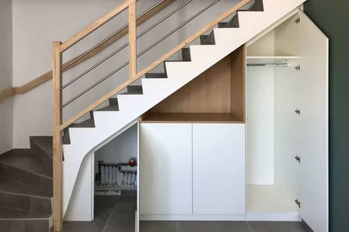 Dressing sous escalier