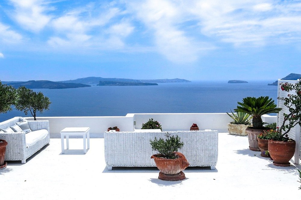 Comment décorer facilement sa terrasse avec un filet de camouflage ?