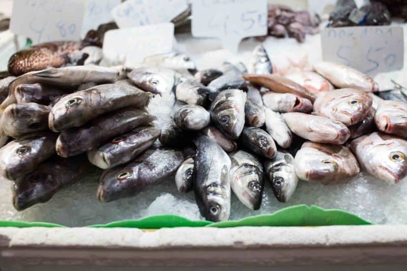 marche de Cavalaire Sur Mer poissons