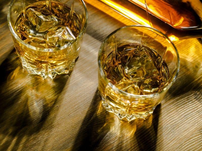 Comment choisir le bon whisky pour accompagner votre repas