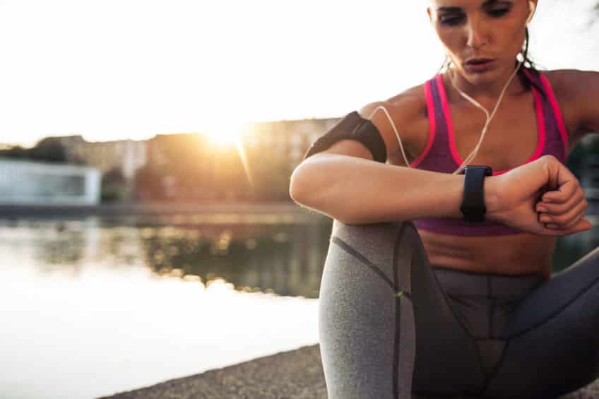 Féminine en tenue de sport : quelle montre choisir ?