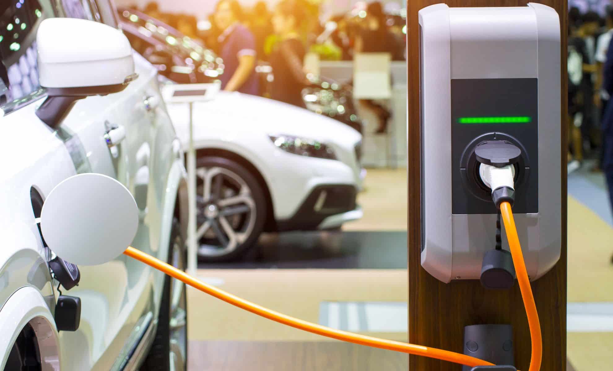 Voitures électriques : combien coûtent réellement les recharges en France ?