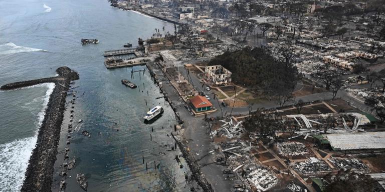 Hawaï : après le plus grand incendie des États-Unis en 100 ans, les habitants se retrouvent victimes des arnaqueurs !