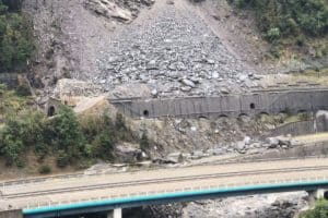 Éboulement sur l'autoroute A43 : alerte en Maurienne ! Quels sont les risques ?