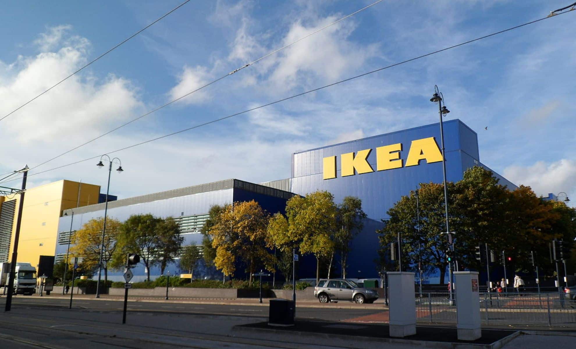 Ikea frappe fort : la table de chevet révolutionnaire à moins de 10 euros !