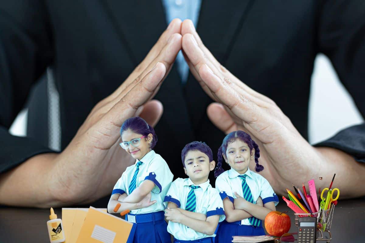 Un groupe d'écoliers protégé par une assurance scolaire et extrascolaire.