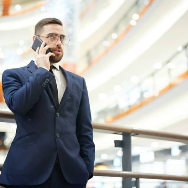Agent on the phone